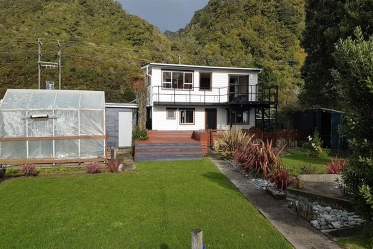 Photo of property in 154 Torea Street, Granity, 7823