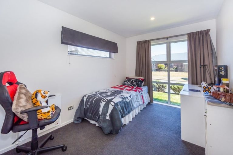 Photo of property in 24 Millesimes Way, Yaldhurst, Christchurch, 8042