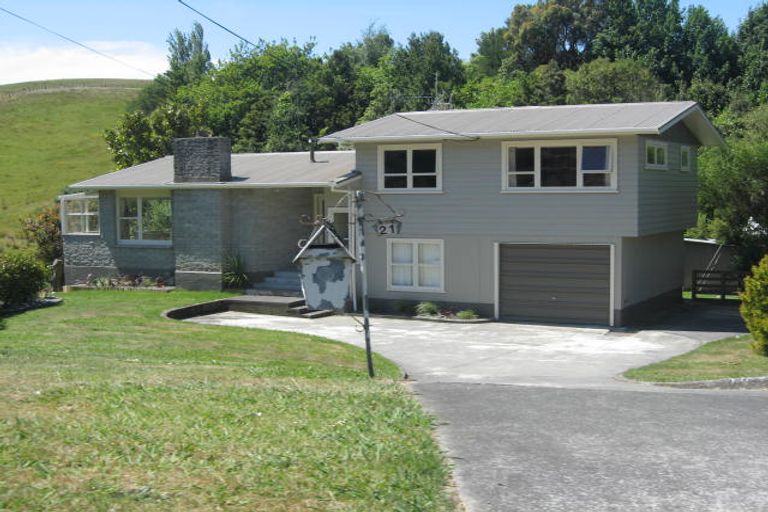 Photo of property in 21 Sandon Road, Feilding, 4702