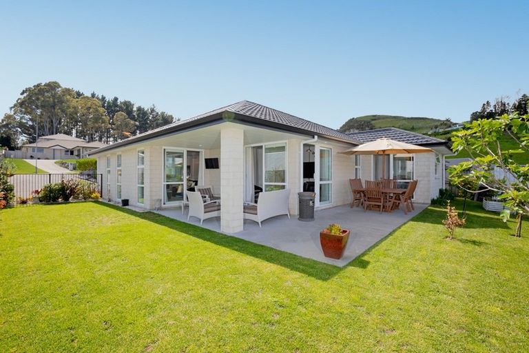 Photo of property in 209 Ballintoy Park Drive, Welcome Bay, Tauranga, 3175