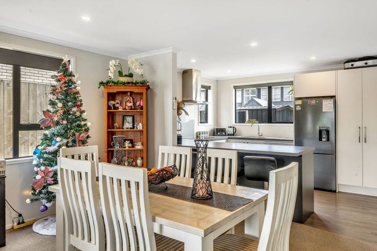 Photo of property in 90 Banks Street, Marfell, New Plymouth, 4310