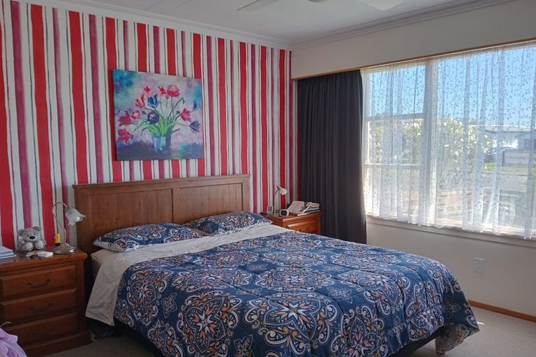 Photo of property in 79 Orawia Road, Tuatapere, 9620