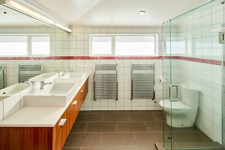 Photo of property in 12 Glenmore Street, Thorndon, Wellington, 6011