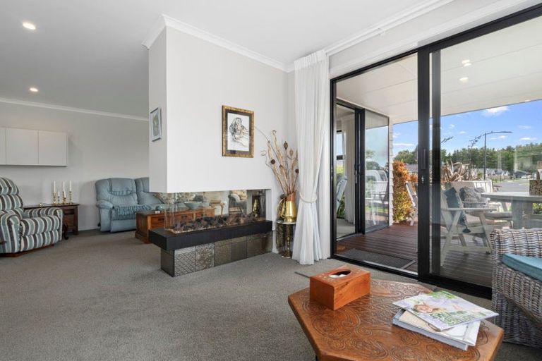 Photo of property in 2 Vesey Drive, Katikati, 3129