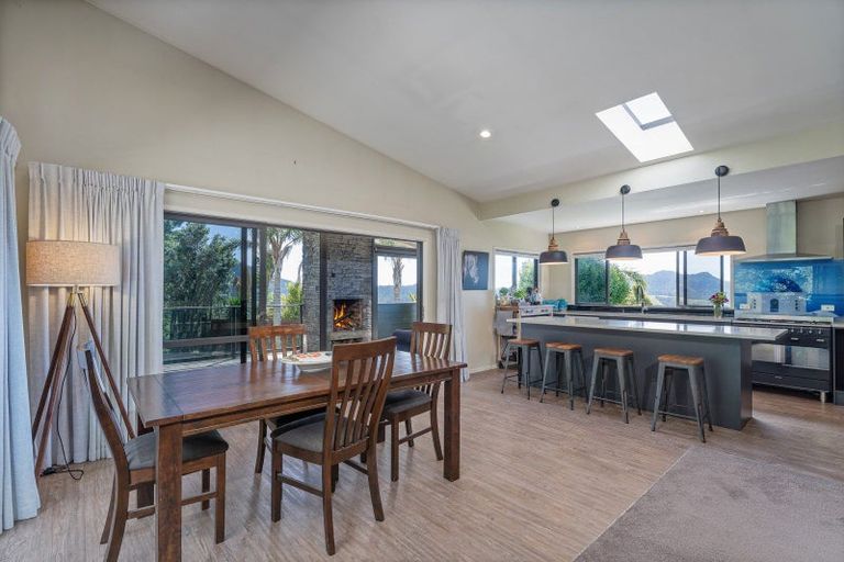 Photo of property in 4 Tarapatiki Drive, Whitianga, 3510