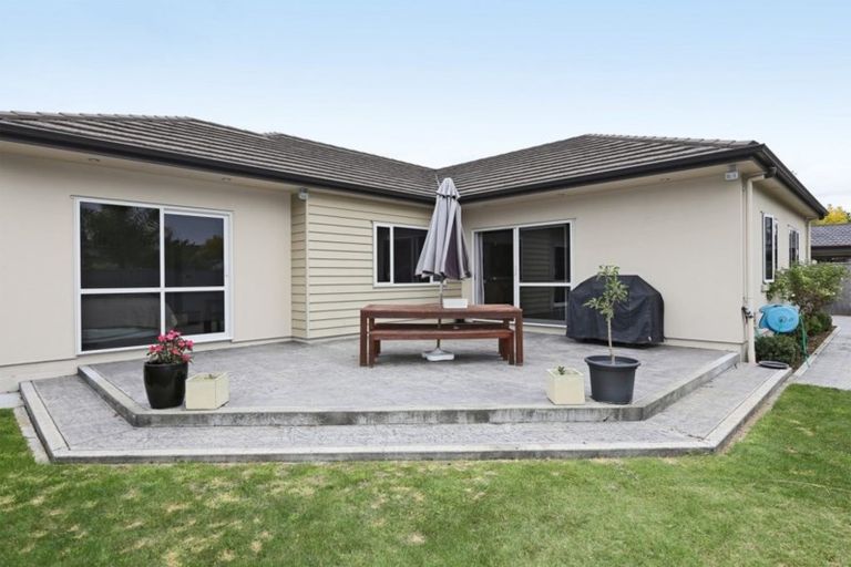 Property details for 25a Avenue Road, Greenmeadows, Napier, 4112