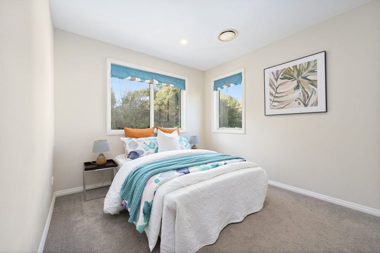Photo of property in 5 Moko Lane, Greenhithe, Auckland, 0632