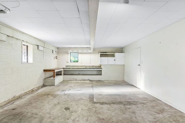 Photo of property in 1/25 Ciprian Place, Henderson, Auckland, 0612