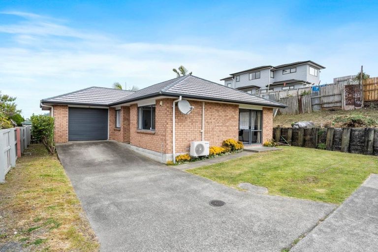 Photo of property in 80 Robert Skelton Place, Clendon Park, Auckland, 2103