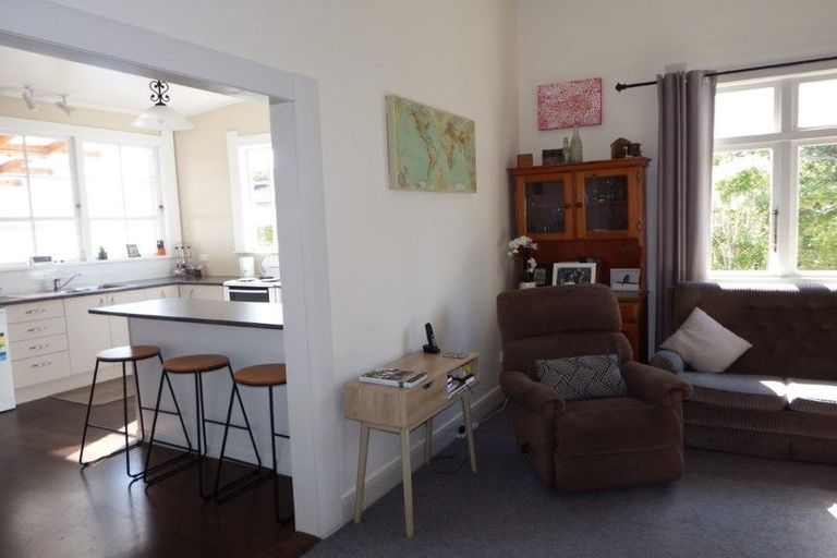 Photo of property in 8 Toia Street, Marton, 4710