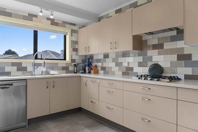 Photo of property in 136 Cameron Road, Te Puke, 3119