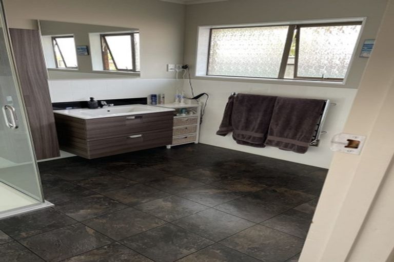 Photo of property in 166a Fitzherbert Avenue, West End, Palmerston North, 4410