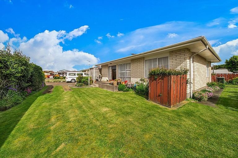 Photo of property in 21 Davidson Street, Hawera, 4610