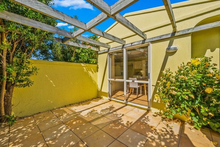Photo of property in 11 Avion Terrace, Raumati Beach, Paraparaumu, 5032