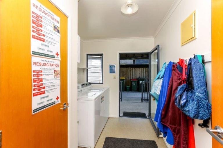 Photo of property in 437 Carrington Street, Upper Vogeltown, New Plymouth, 4310