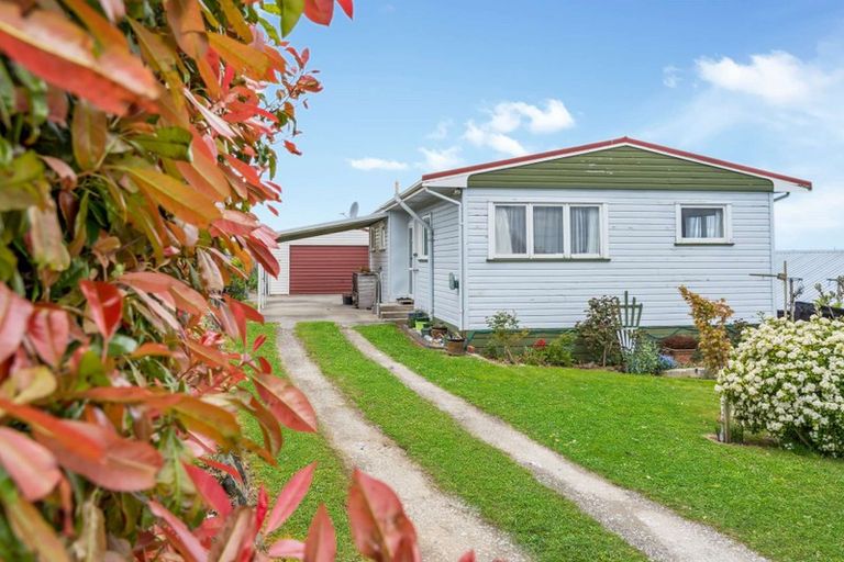 Photo of property in 16 Mcneil Street, Balclutha, 9230