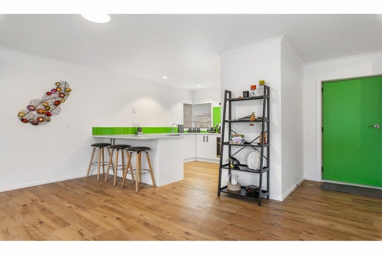 Photo of property in 33/64 Kawaha Point Road, Kawaha Point, Rotorua, 3010