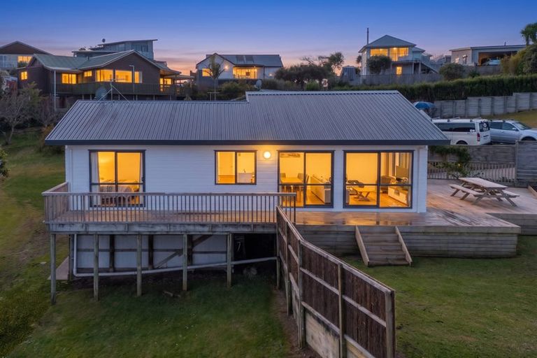 Photo of property in 9 Christa Court, Whitianga, 3510