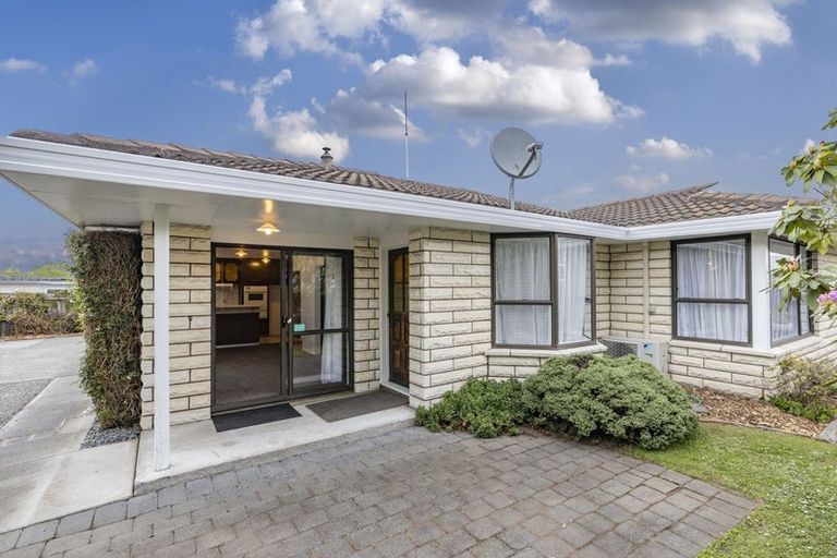 Photo of property in 2/181 Wairakei Road, Bryndwr, Christchurch, 8053