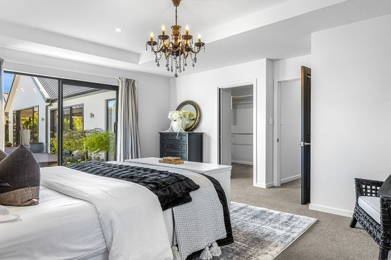 Photo of property in 6 Waitikiri Square, Parklands, Christchurch, 8083