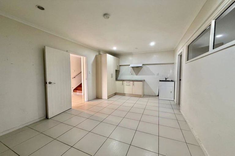 Photo of property in 121 Redoubt Road, Goodwood Heights, Auckland, 2105