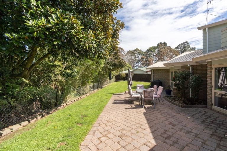 Photo of property in 14 Essendon Court, Glenview, Hamilton, 3206