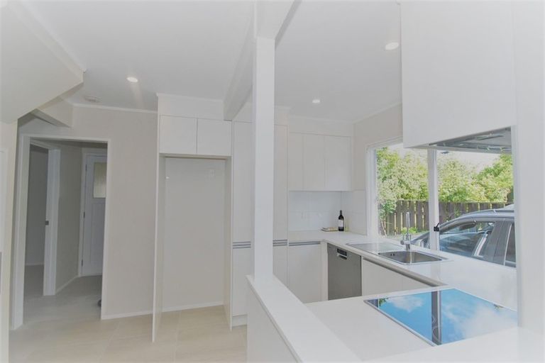Photo of property in 2/32 Moana Avenue, Onehunga, Auckland, 1061
