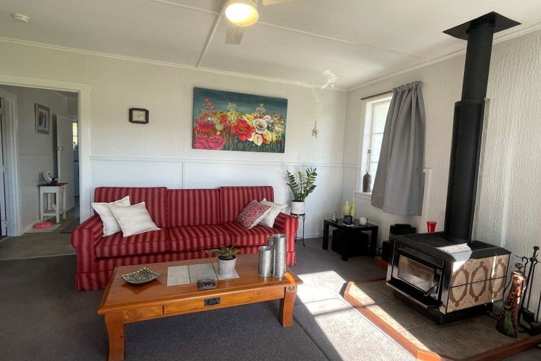 Photo of property in 332 Marine Parade, Wairoa, 4108