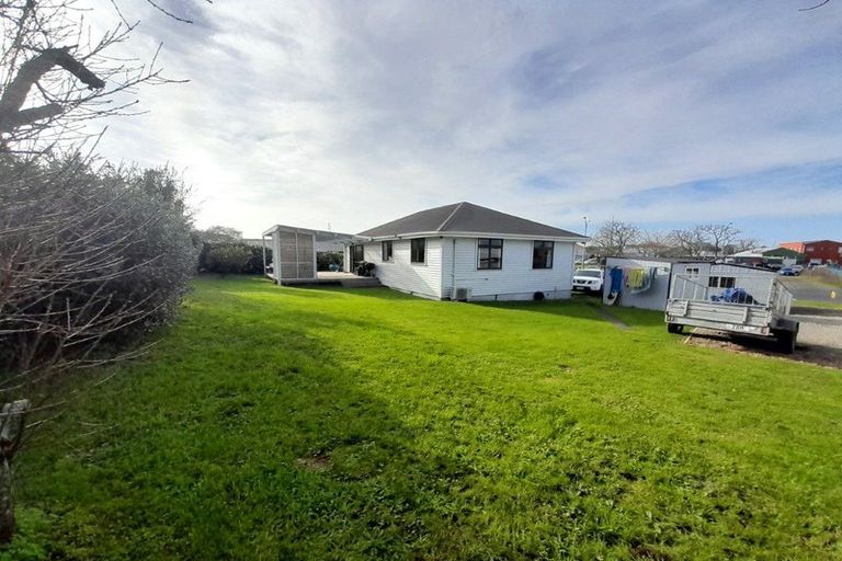 Photo of property in 15 West Street, Tuakau, 2121