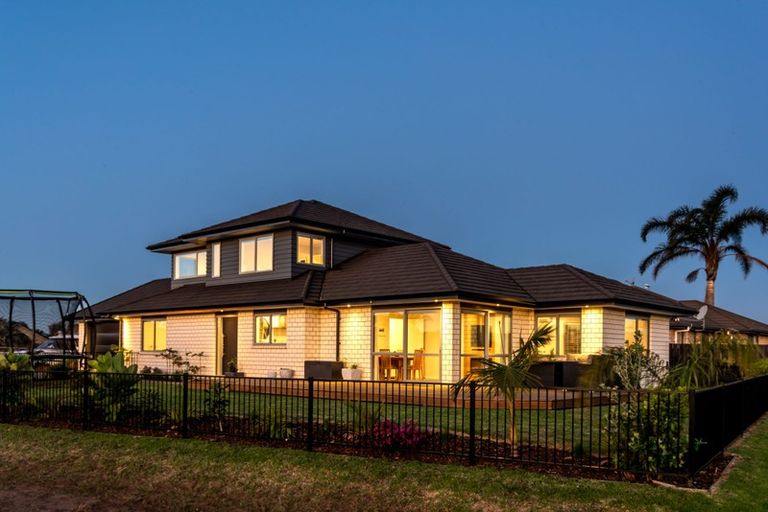 Photo of property in 7 Cayman Court, One Tree Point, 0118