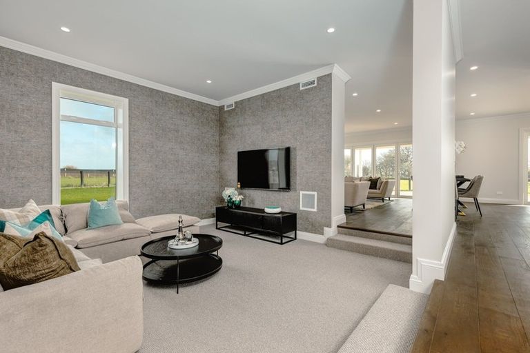 Photo of property in 4 Sunline Drive, Leamington, Cambridge, 3432