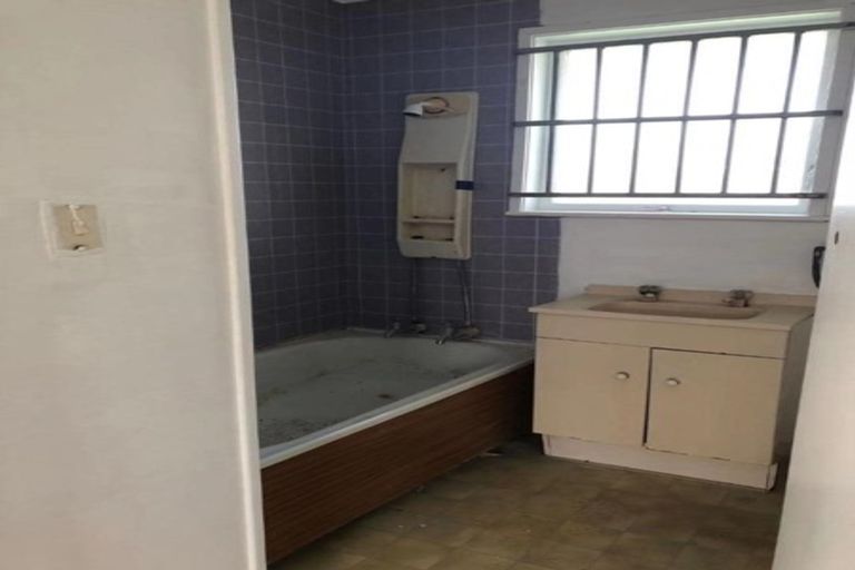 Photo of property in 2/24 Gray Avenue, Mangere East, Auckland, 2024