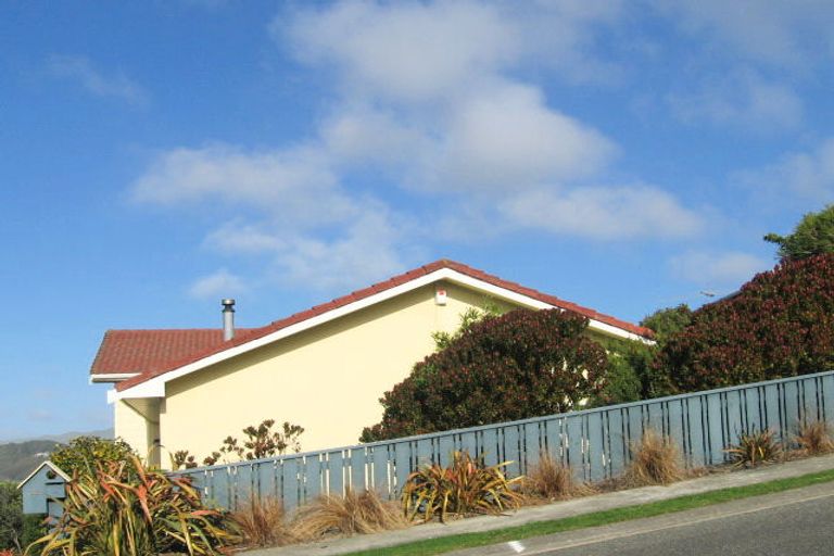 Photo of property in 22 Bodmin Terrace, Camborne, Porirua, 5026
