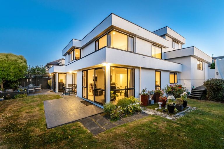 Photo of property in 20 The Masthead, Whitby, Porirua, 5024