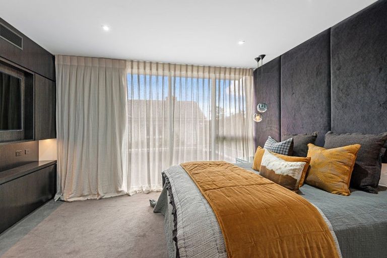 Photo of property in 68 Garden Road, Merivale, Christchurch, 8014