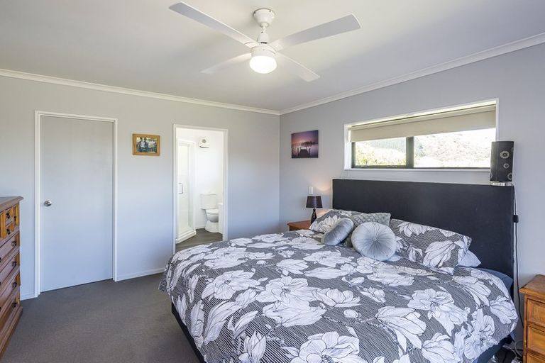 Photo of property in 7 Fytfield Place, Paraparaumu, 5032