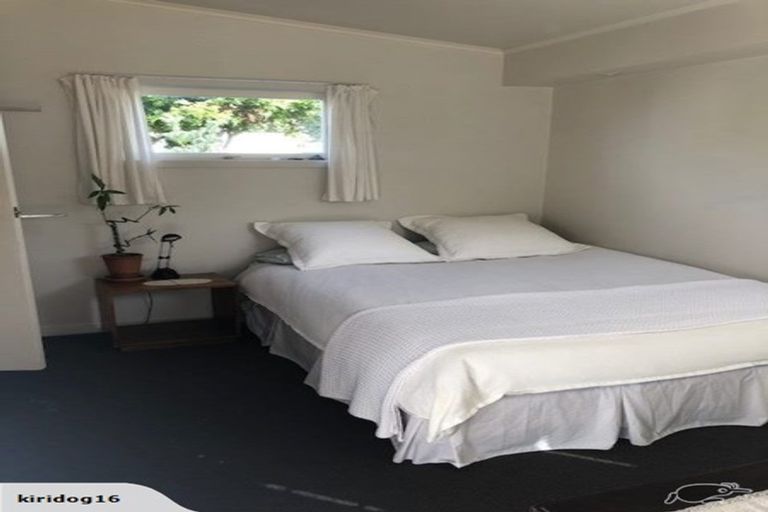 Photo of property in 23 Seaview Road, Castor Bay, Auckland, 0620