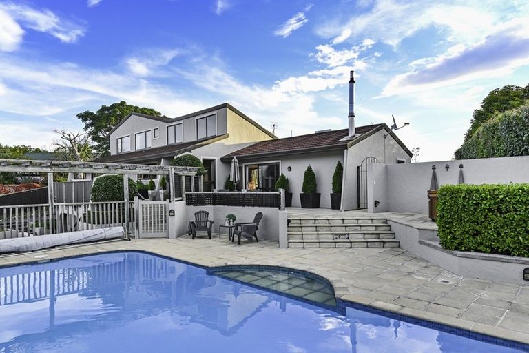 Photo of property in 92 Simla Avenue, Havelock North, 4130