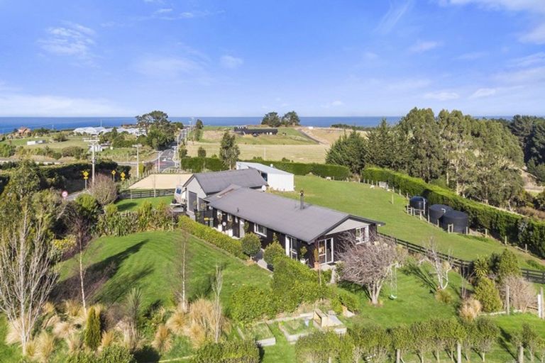 Photo of property in 15 Green Island Bush Road, Blackhead, Dunedin, 9076