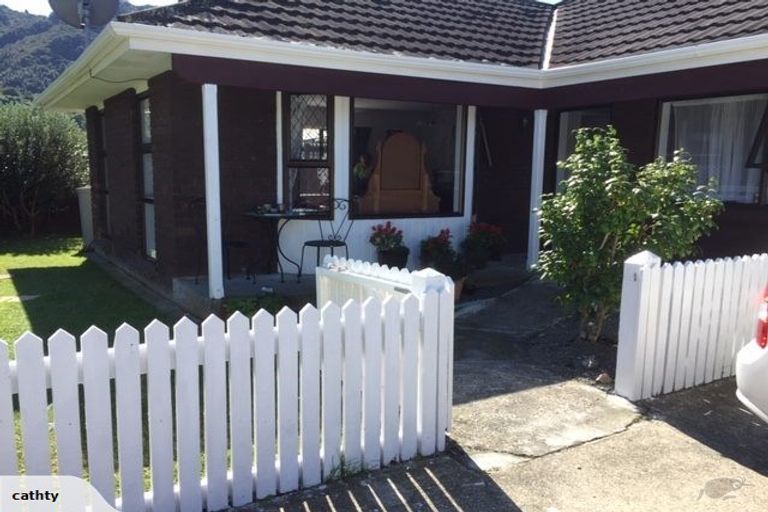 Photo of property in 9 California Drive, Totara Park, Upper Hutt, 5018