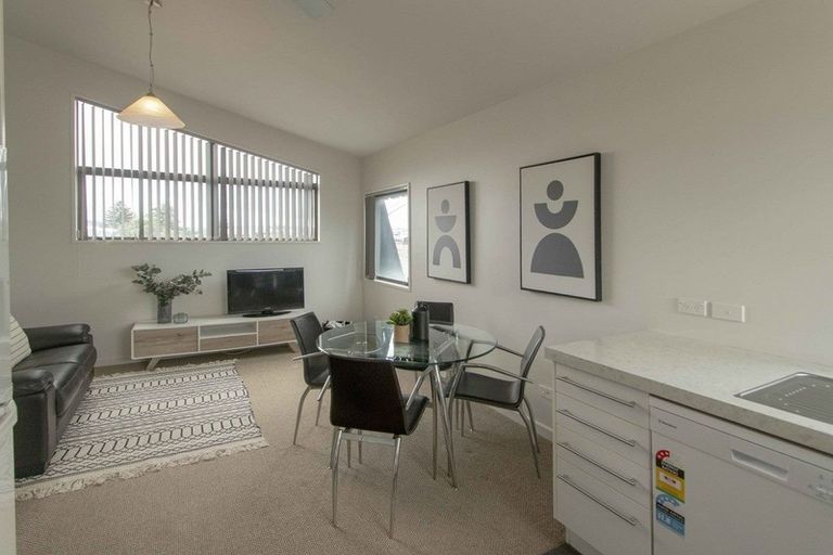 Photo of property in 138c Charles Street, Westshore, Napier, 4110