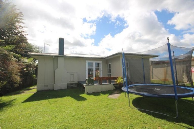 Photo of property in 11 Coulter Road, Owhata, Rotorua, 3010