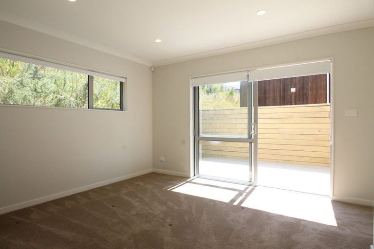 Photo of property in 50 Headland Drive, Long Bay, Auckland, 0630