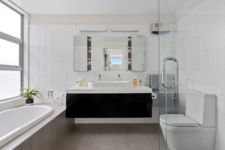 Photo of property in 86 Hinau Street, Riccarton, Christchurch, 8041