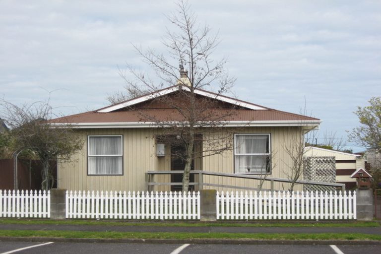Photo of property in 14 Norman Street, Lower Vogeltown, New Plymouth, 4310