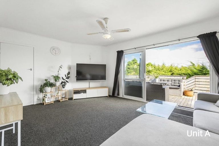 Photo of property in 22a Tramway Road, Beach Haven, Auckland, 0626