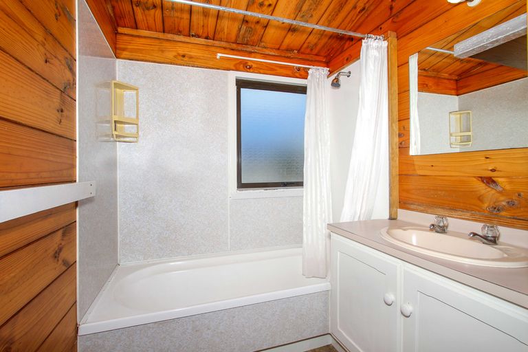 Photo of property in 75a Bayswater Avenue, Bayswater, Auckland, 0622