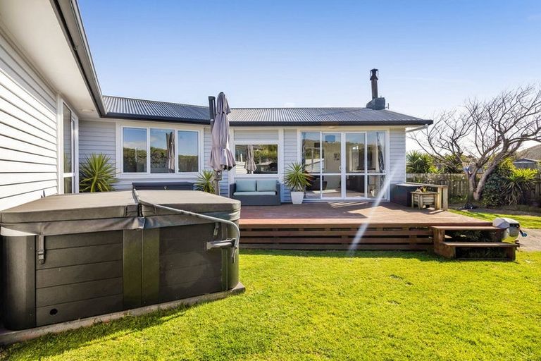 Photo of property in 1 Kepa Street, Ohawe, Hawera, 4671