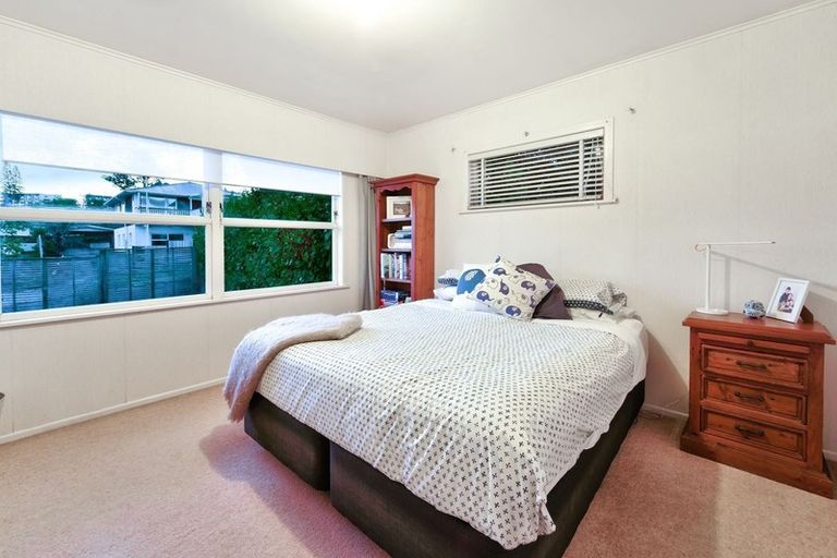 Photo of property in 31 Meilland Place, Glen Eden, Auckland, 0602
