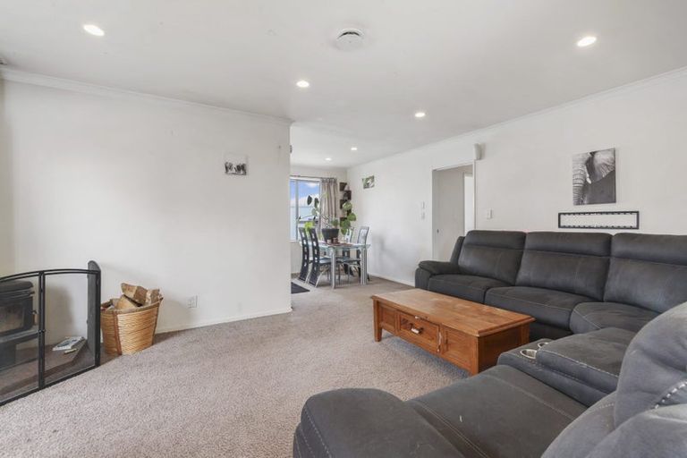 Photo of property in 68 Main North Road, Woodend, 7610